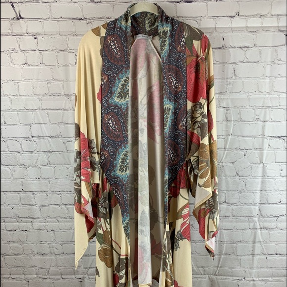 Kimono Floral Paisley with Bell Sleeves - Picture 2 of 8